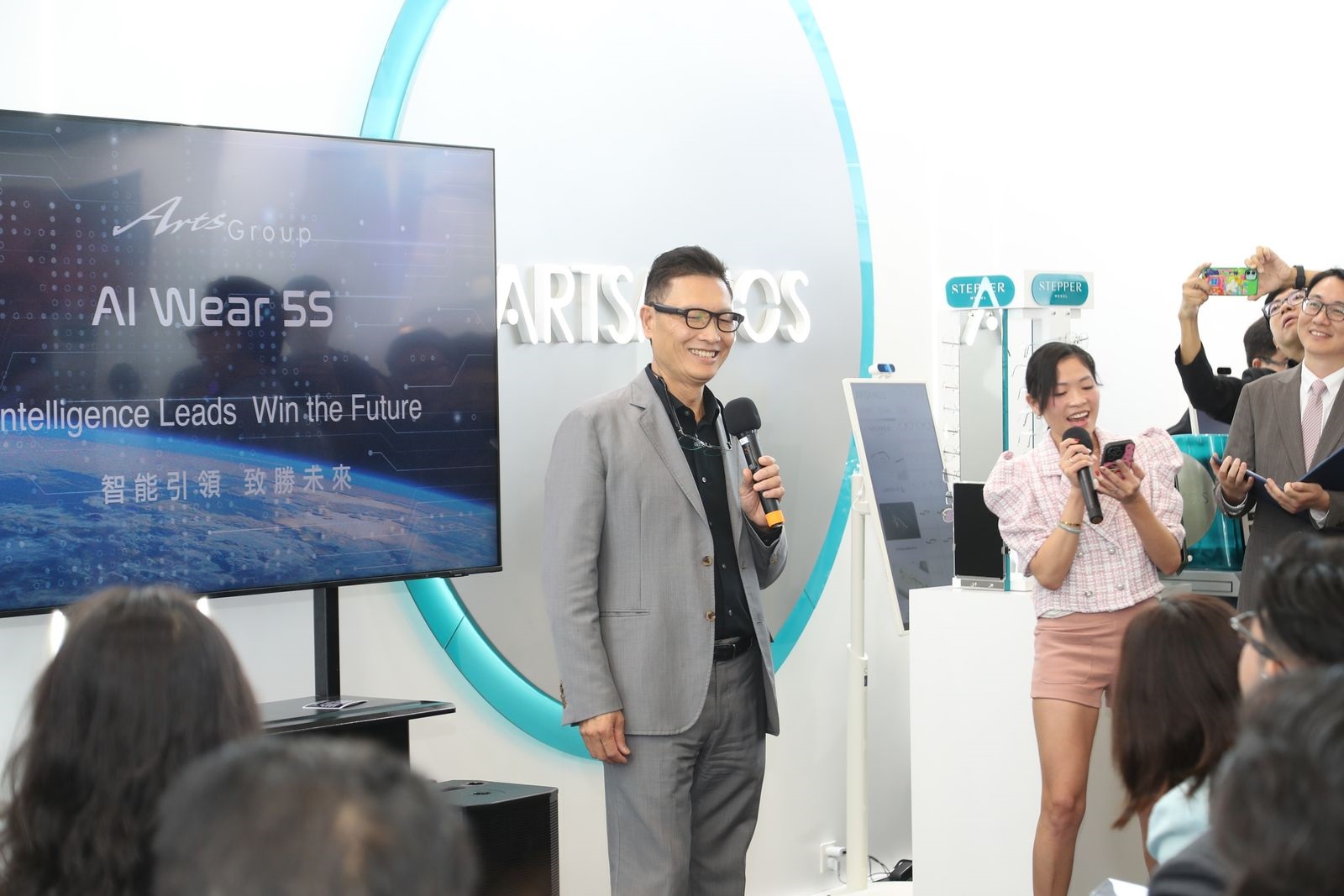 雅视集团“AIWear5S”战略揭幕全球首发智能穿戴新纪元正式启航(图2)